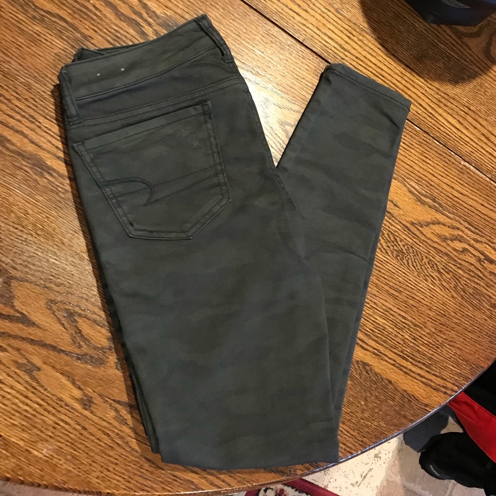 American Eagle Camo skinnys